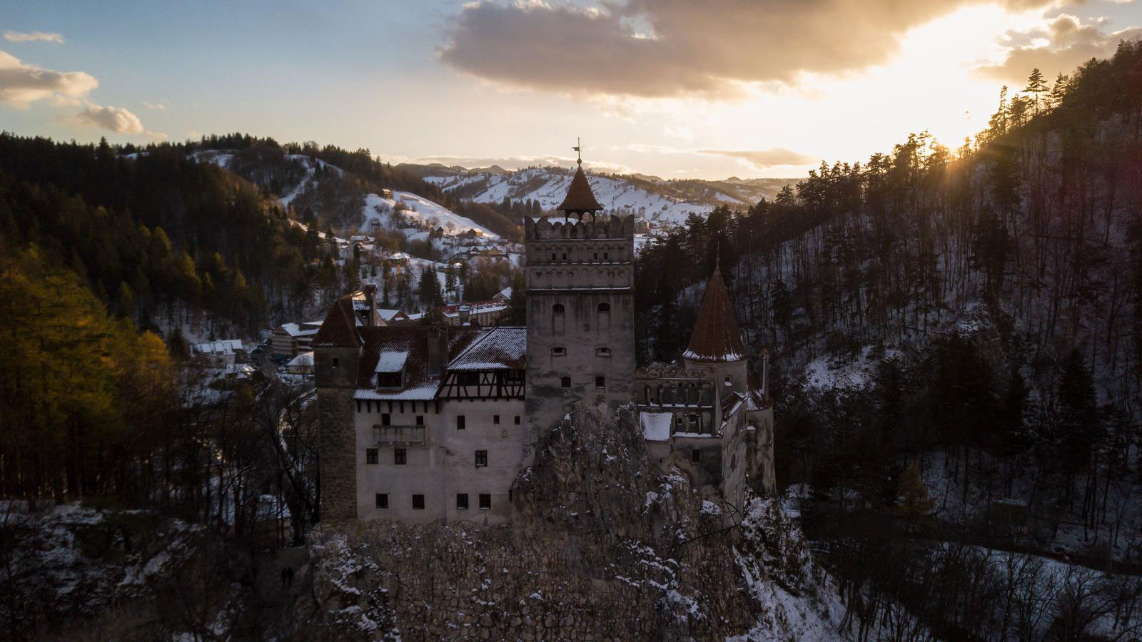 Spend Halloween In Transylvania And Party At Draculas Castle All