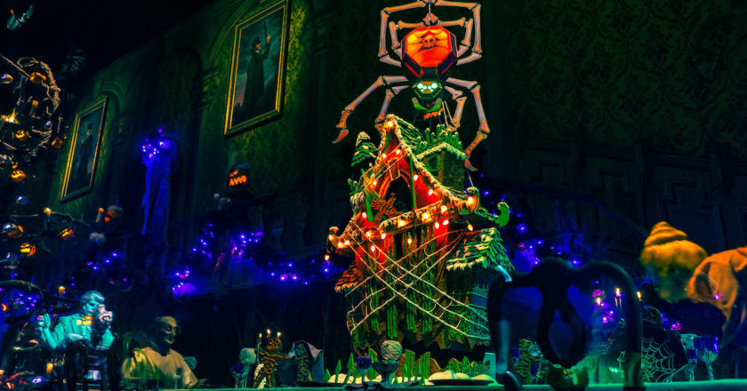 Disneyland Haunted Mansion Holiday Gingerbread House 2018