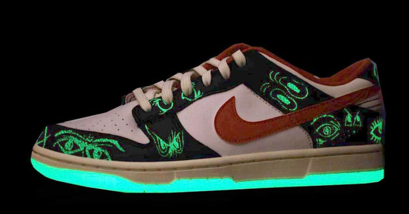 Nike Dunk Low “Halloween” 2021