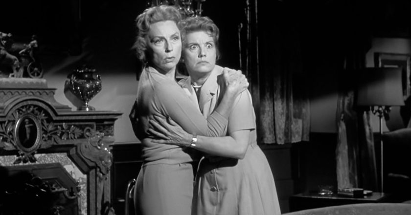 Agnes Moorehead and Darla Hood in "The Bat."