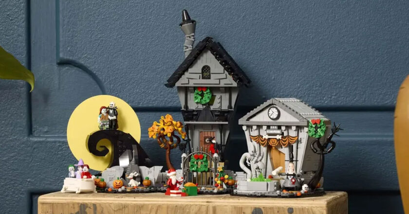 LEGO® Ideas Disney Tim Burton’s The Nightmare Before Christmas set