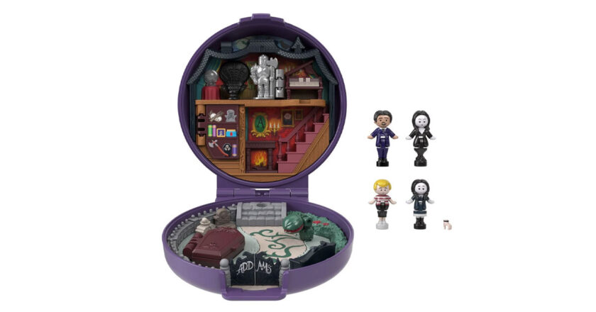 Polly Pocket Collector Playset, The Addams Family Compact with 4 Special Edition Character Dolls